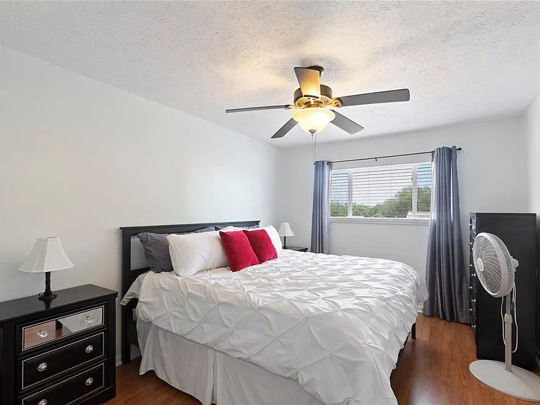 1925 Marla Ct — Photo 23
