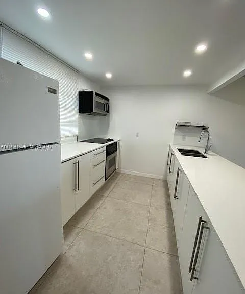 16410 Miami Dr #706 — Photo 4