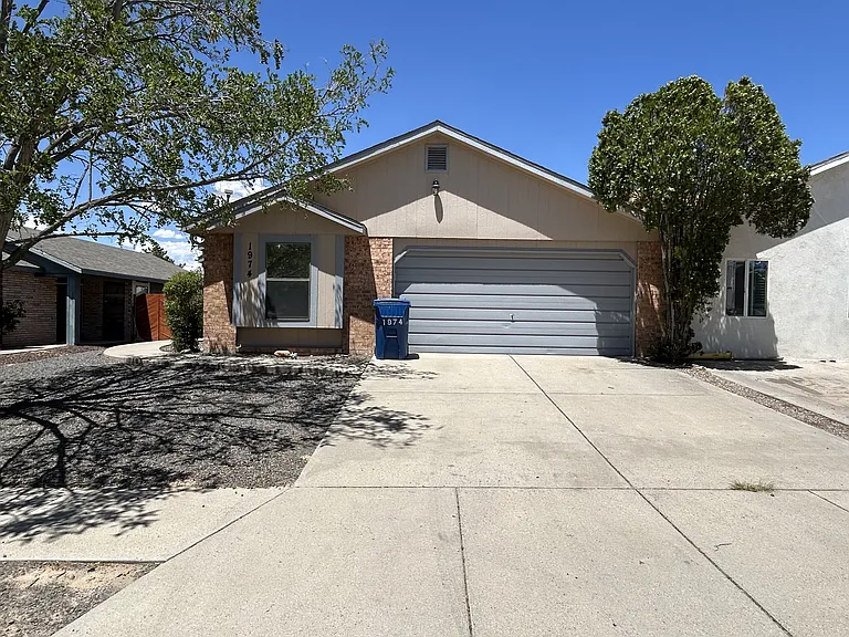 1974 Castillo Dr SW — Photo 2