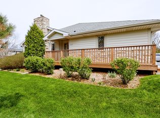 1024 Pilgrim Pkwy, Elm Grove, WI 53122