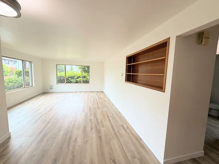 405 Walnut St #1 — Photo 4