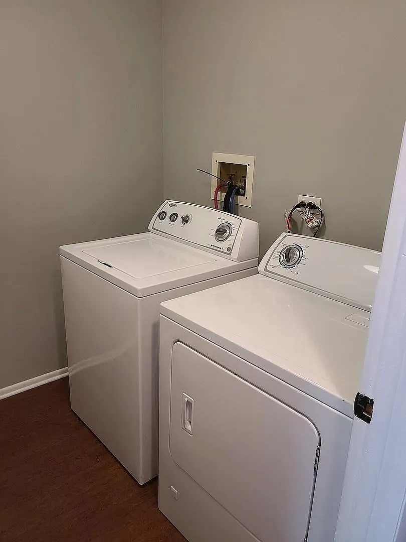 2 bed, 950 sqft, $2,250 — Photo 3