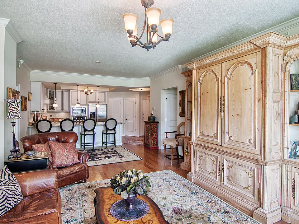 1st image of 314 Bay Colony Dr N