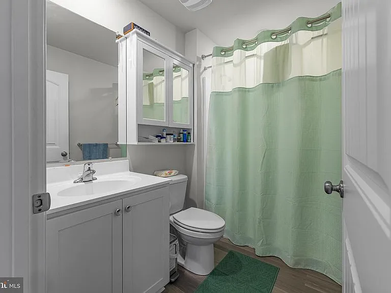 459 Currant Cir — Photo 32