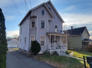 4 Stratton Pl, Danbury, CT 06810