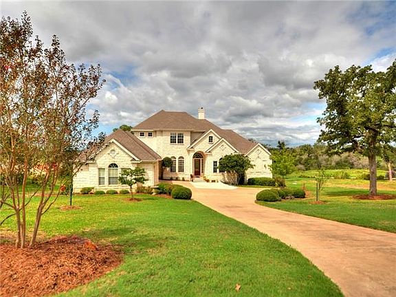 3rd image of 132 Riverwalk Ln
