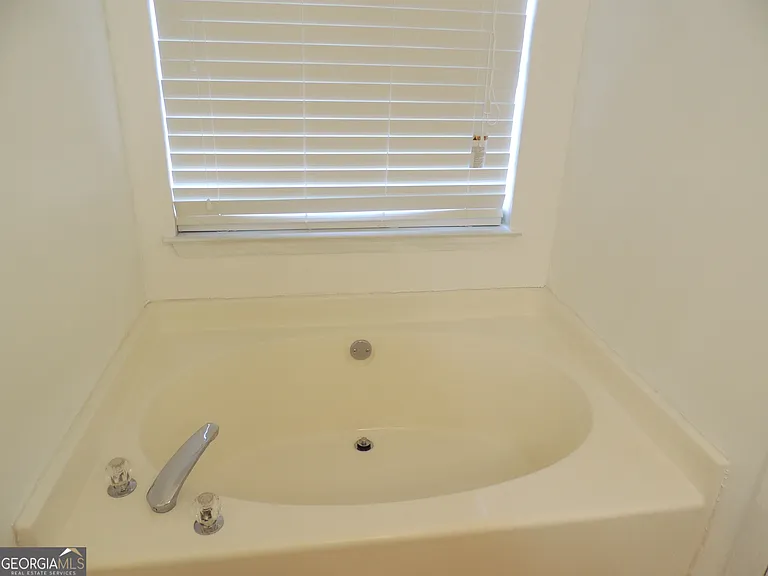 260 Mountainview Dr — Photo 15