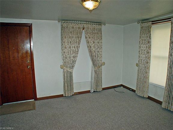 3rd image of 154 Liberty Ave