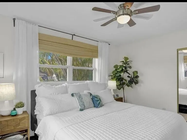 1189 W Camino Real — Photo 7