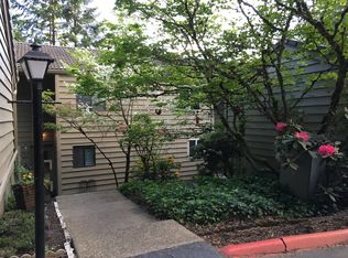 352 Cervantes Cir, Lake Oswego, OR 97035