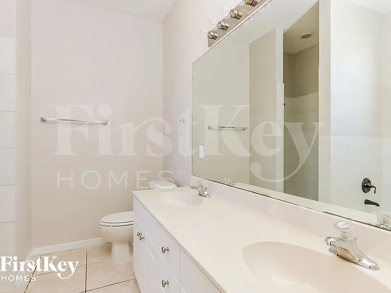 237 SW Ray Ave — Photo 11