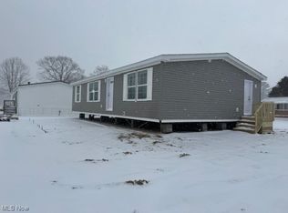 2661 Lake Breeze Dr, Madison, OH