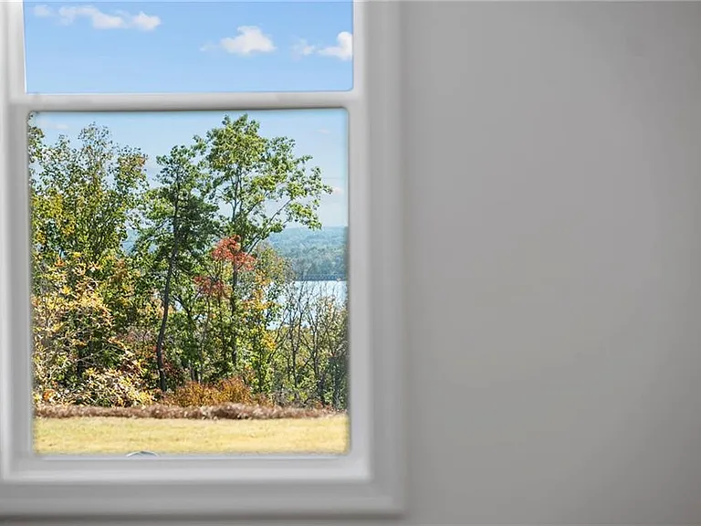 1042 Winding Branch Dr — Photo 15
