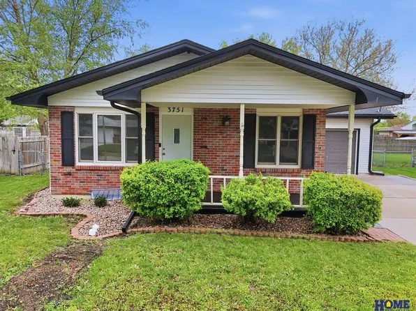 3751 Spruce St, Lincoln, NE 68516