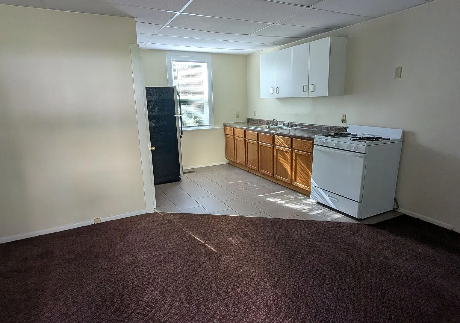 One-bedroom, one-bath apartment near downtown Massillon — Photo 3