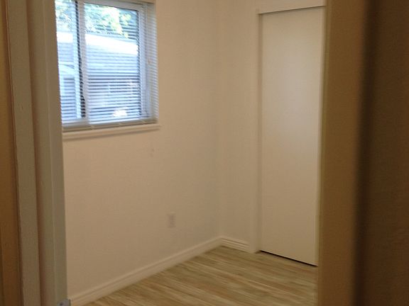 3rd image of 788 W Cleveland Cir