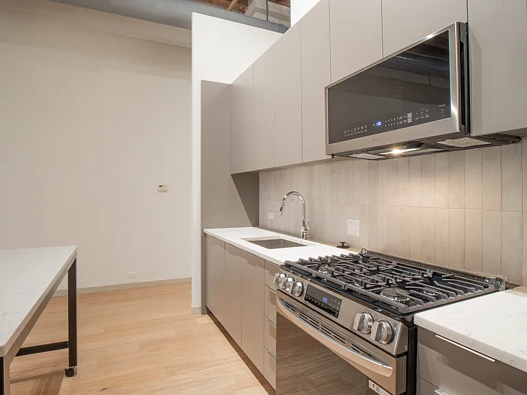 Cobbler Square Lofts — Photo 11