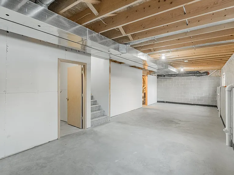 1760 Wyndam Dr — Photo 19