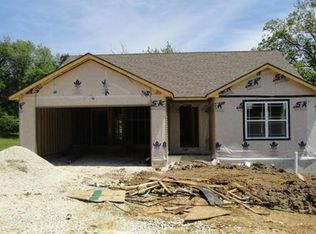 602 Crestfall Dr, Washington, MO 63090