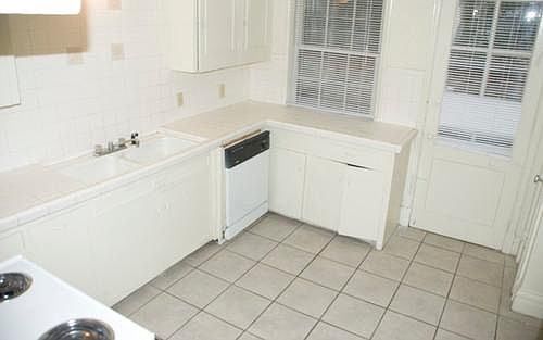 2nd image of 414 NW 14th St APT 1