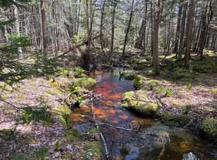 11 Freedom Ln, Swans Island, ME 04685