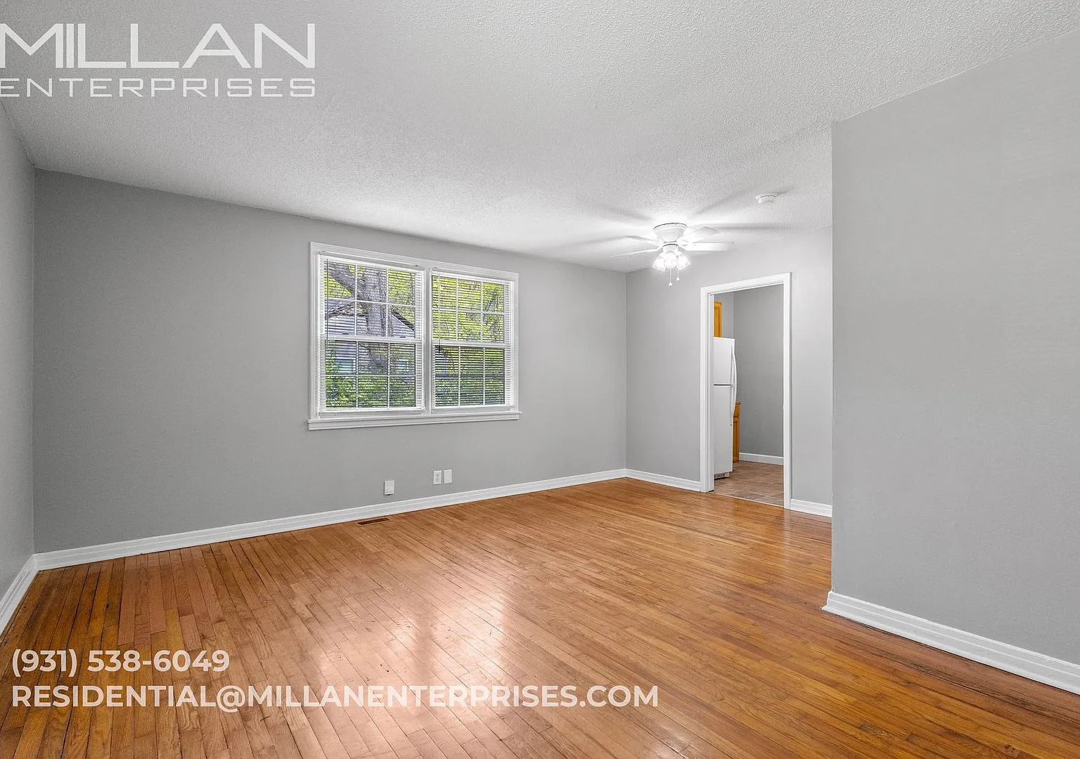 Charming 2BR Cottage Near Downtown Clarksville — Photo 4