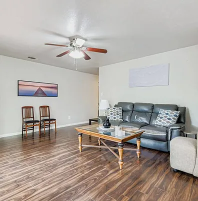 7203 Barnsdale Way — Photo 4