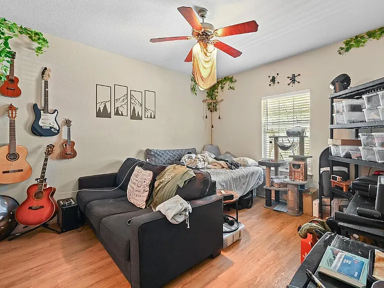 1118 Linden St #A — Photo 8