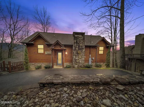 922 Scenic Trl, Gatlinburg, TN 37738
