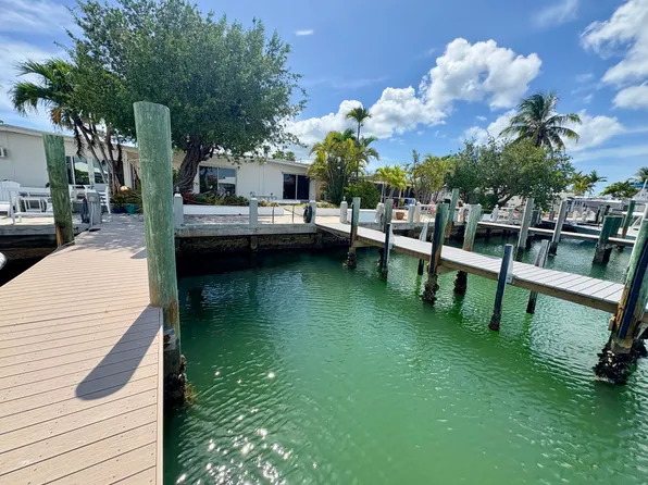 9 7th St, Key Colony Beach, FL 33051