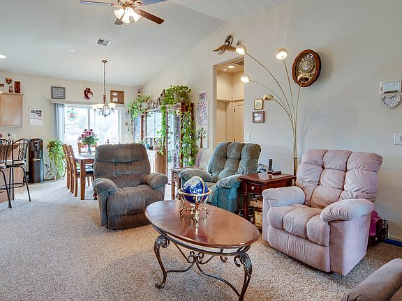 5th image of 448 NE Brookstone Dr