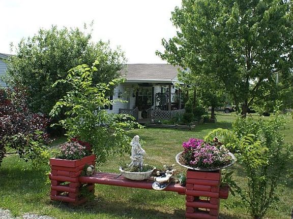 3rd image of 1445 Burkes Ln