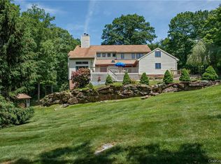29 Cunningham Ln, Pawling, NY 12564