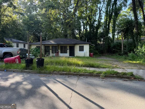 298 Clisby Pl, Macon, GA 31204
