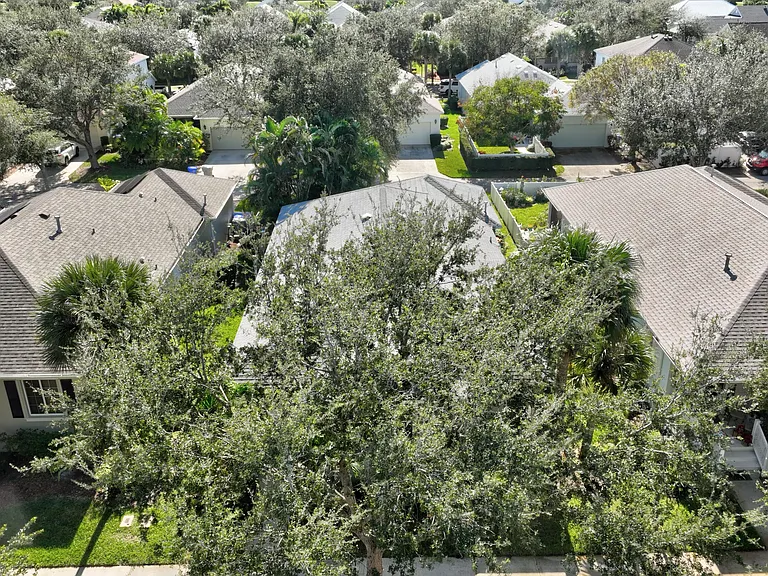 7865 15th Ln — Photo 39