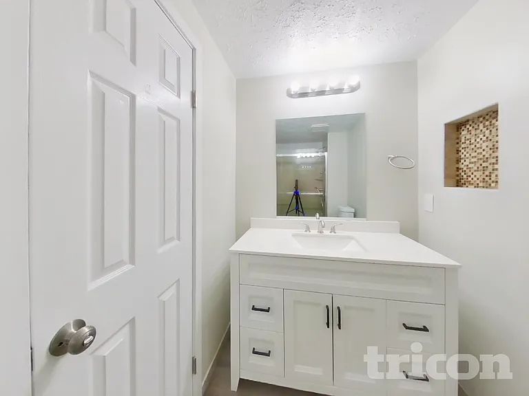 2241 Old Bailey Ct — Photo 9