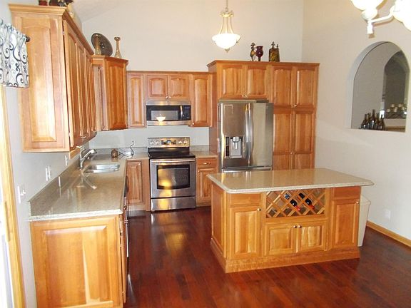 3rd image of 3930 San Mateo Ln