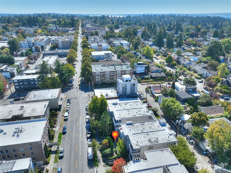 2nd image of 2125 California Avenue SW #103