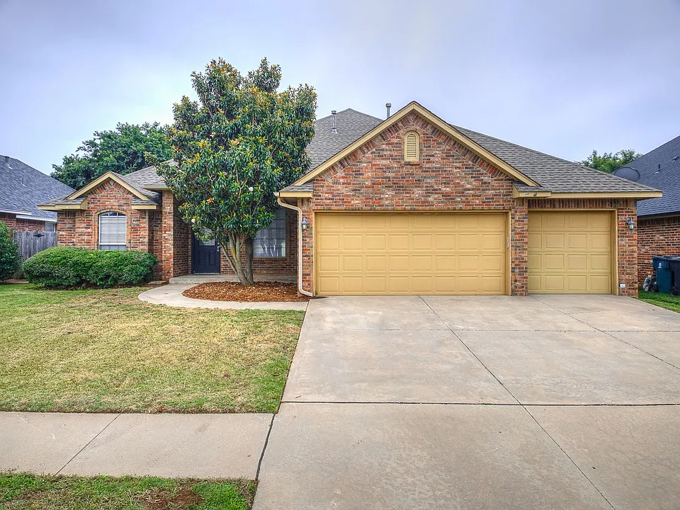 7432 NW 130th St