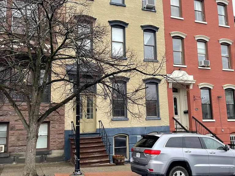 303 Hamilton St #1 — Photo 1