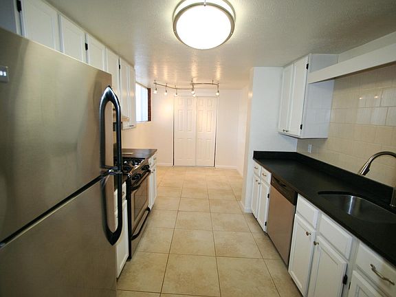 5th image of 1324 E 9th Ave