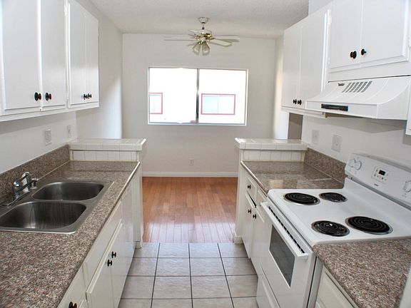 2nd image of 5414 Newcastle Ave APT 63