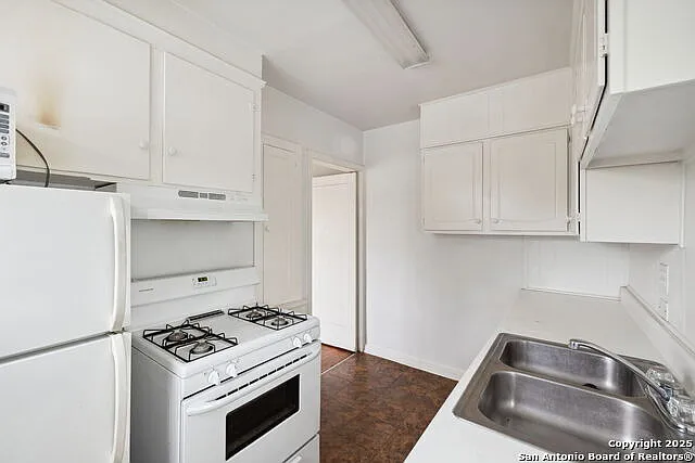 515 E Olmos Dr #4 — Photo 14