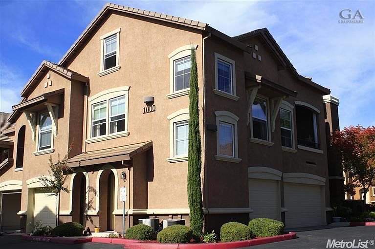 1st image of 1015 Vessona Cir #1015