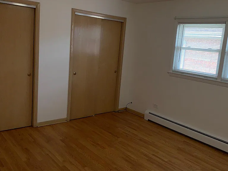 8546 W Winnemac Ave — Photo 6