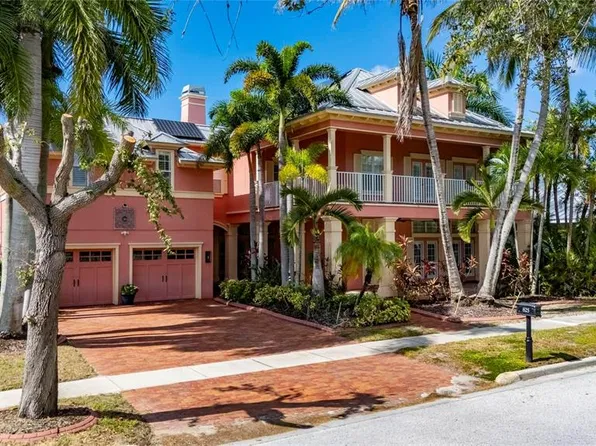 825 ISLEBAY DRIVE, APOLLO BEACH, FL 33572
