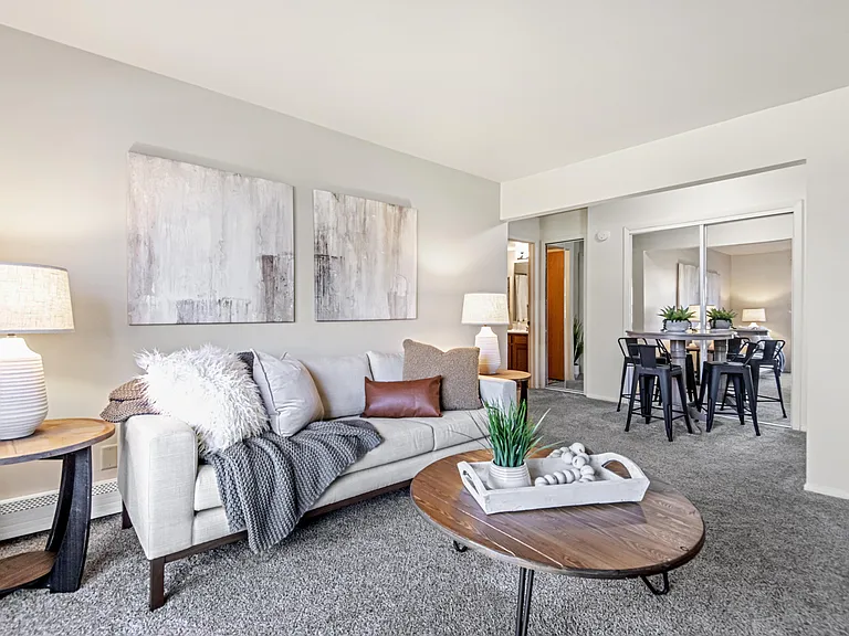 Creekwood Apartments Living Room