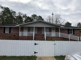 37 Griggs Rd, Fort Mitchell, AL 36856