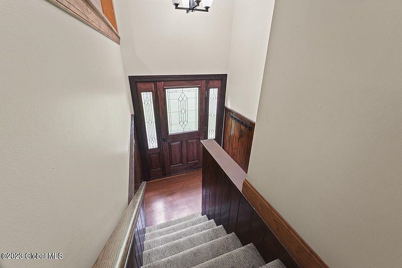 4th image of 150 Edgewood Drive