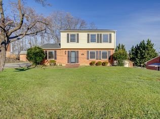 3009 Glenmont Dr, Roanoke, VA 24018